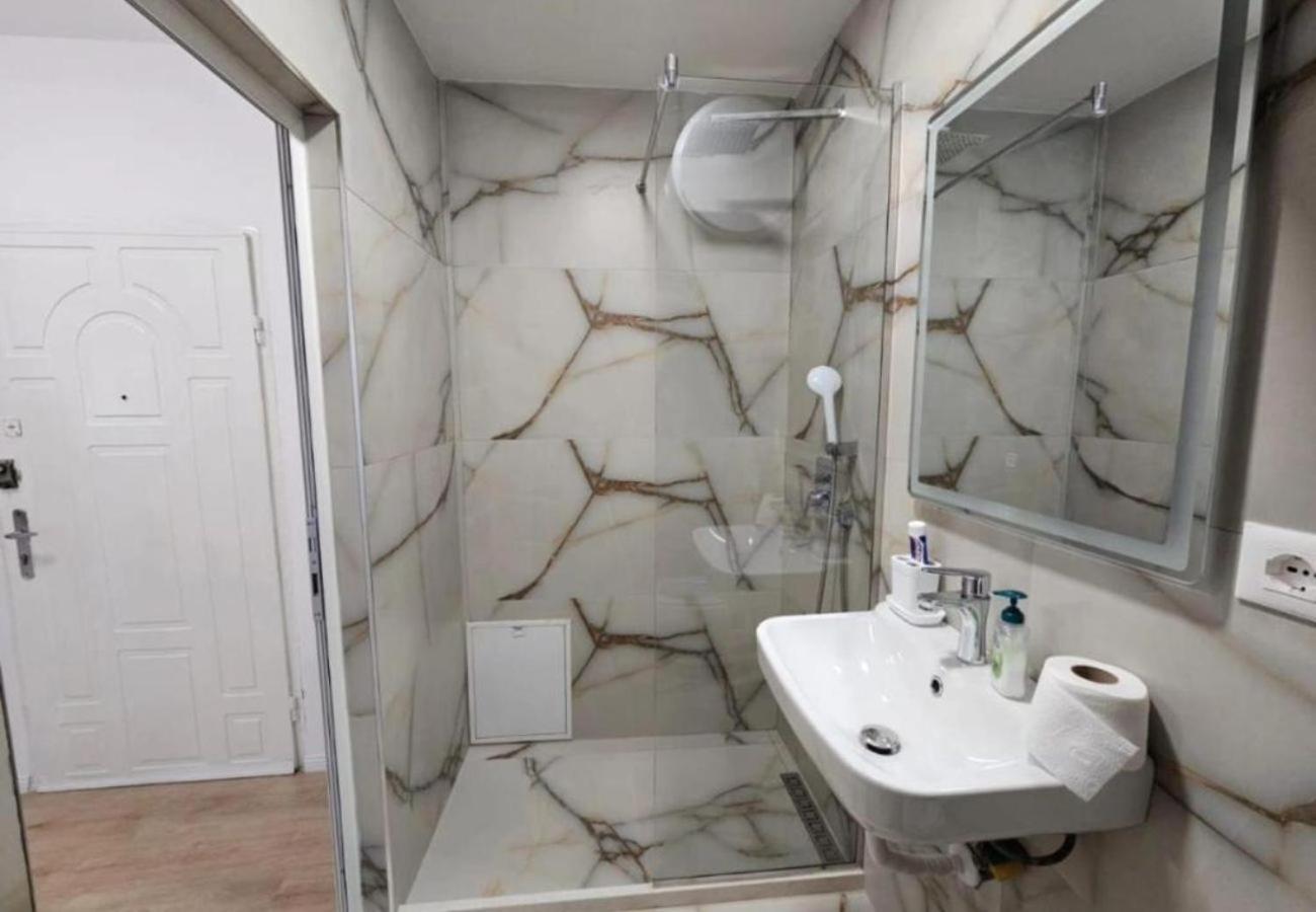 Appartement Kalpazo Myslym Shyri Tirana Extérieur photo